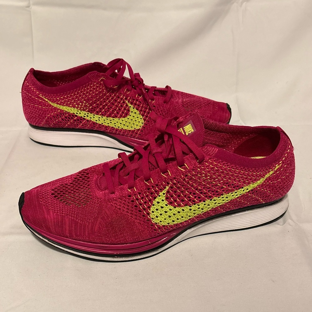 Nike Flyknit Racer Fireberry Pink Volt White Sneakers 526628-607 Men’s Size 14